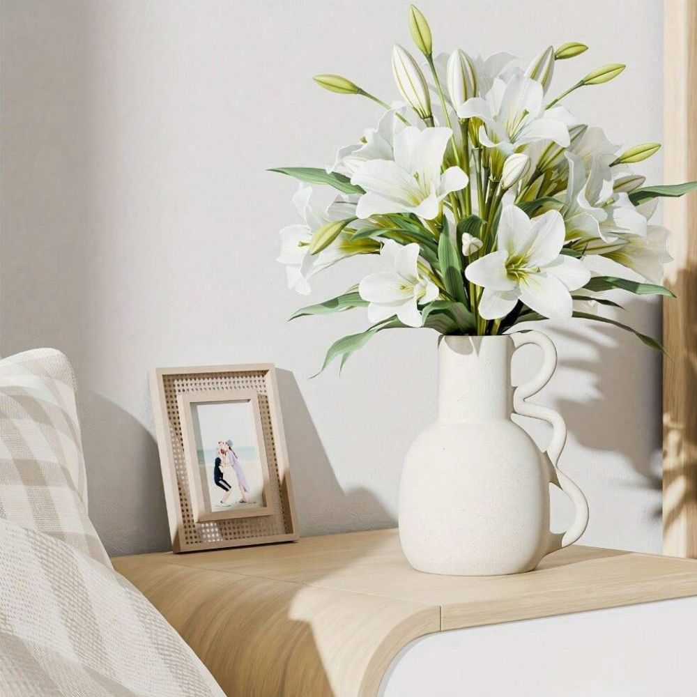 Fremgard Modern Sculptural Ceramic Vase