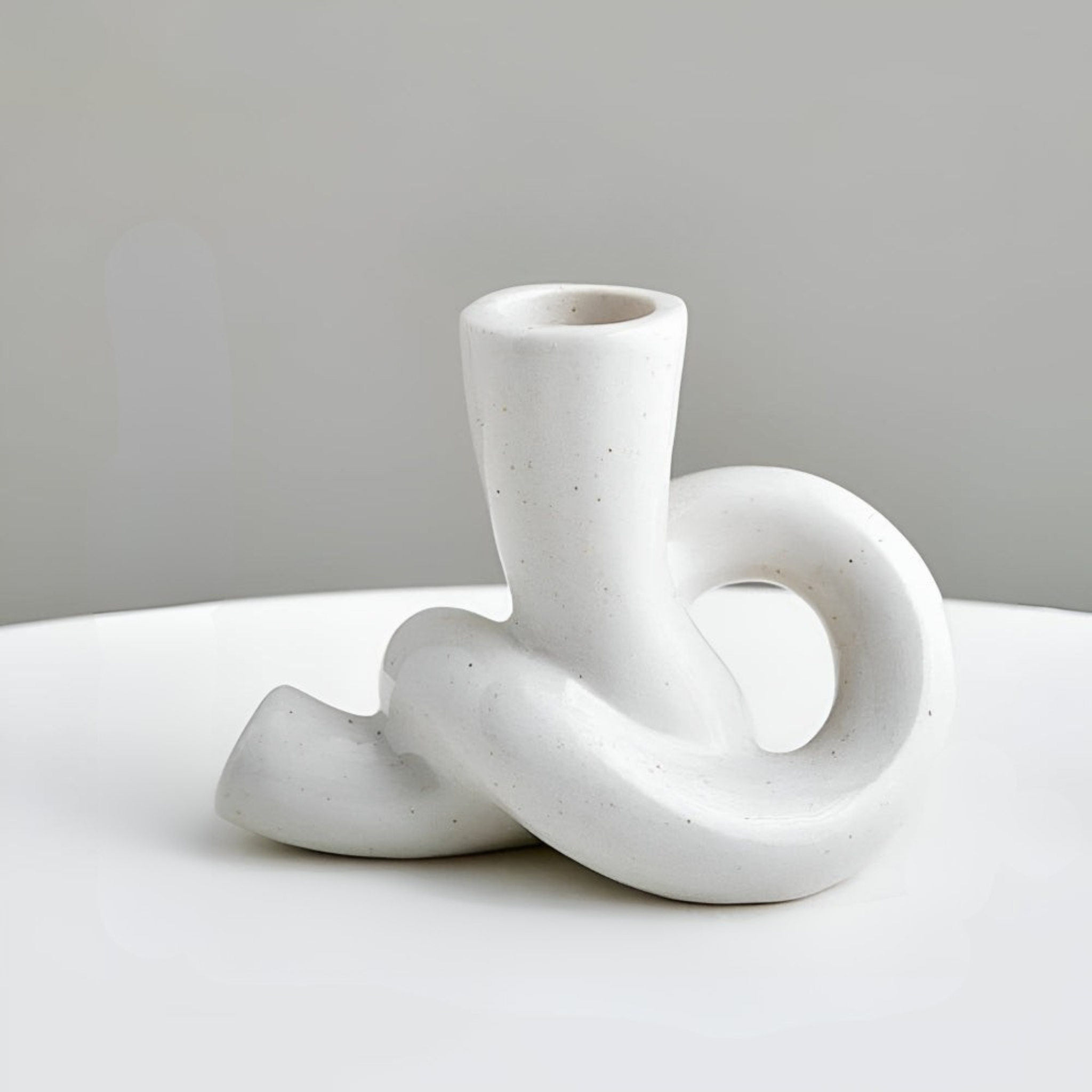 Fremgard Knot Ceramic Candle Holder – Sculptural Decorative Holder for Home Short